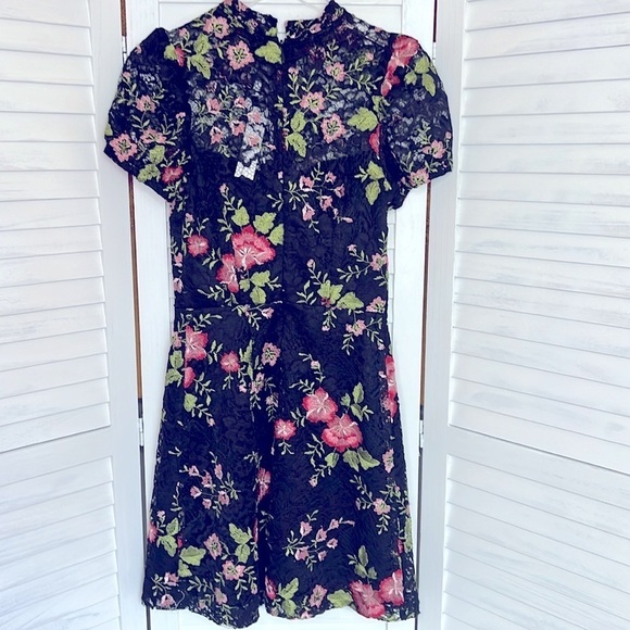 Adelyn Rae Black Floral Short Sleeve Mini Embroidered Lace Dress NWT Small* - Picture 4 of 12